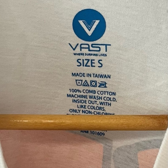 Vast Life Men's Small Vibrant Orange Graphic White Short Sleeve Tee Shirt - Picture 2 of 5